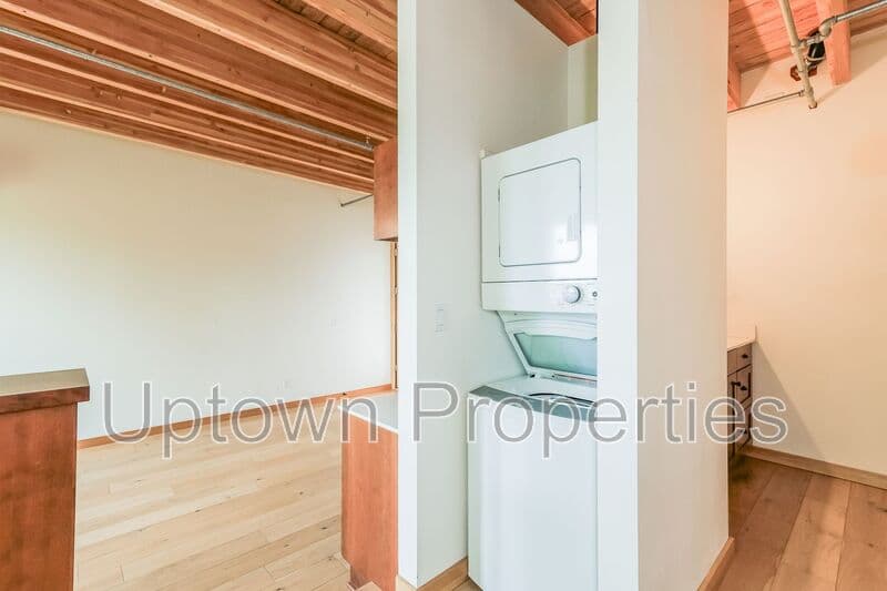 Portland House: 1515 N ROSA PARKS WAY