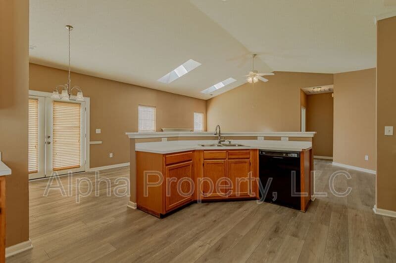Greer House: 126 Cotter Lane