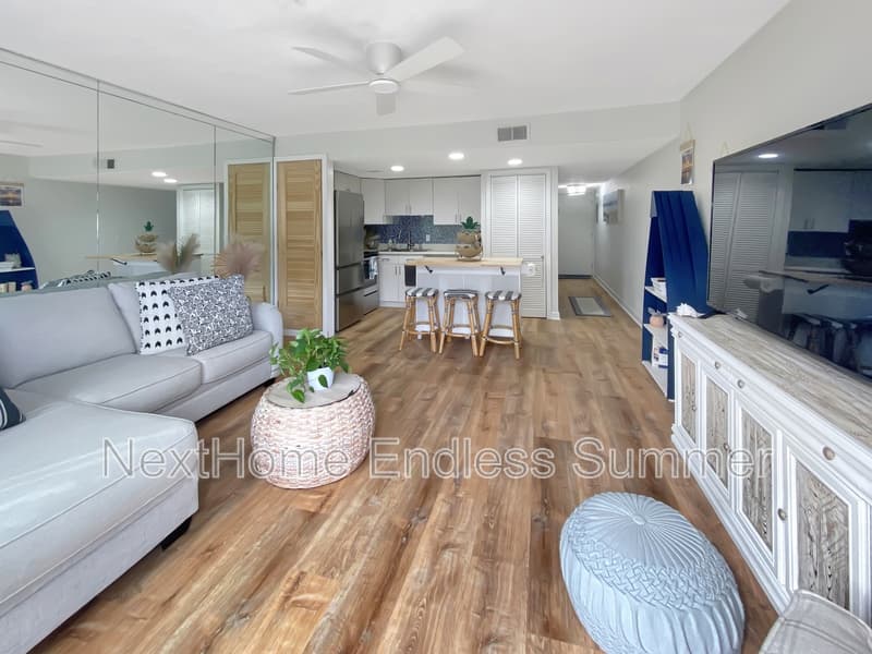 Jacksonville Beach Condo: 1107 1st Street South, #J