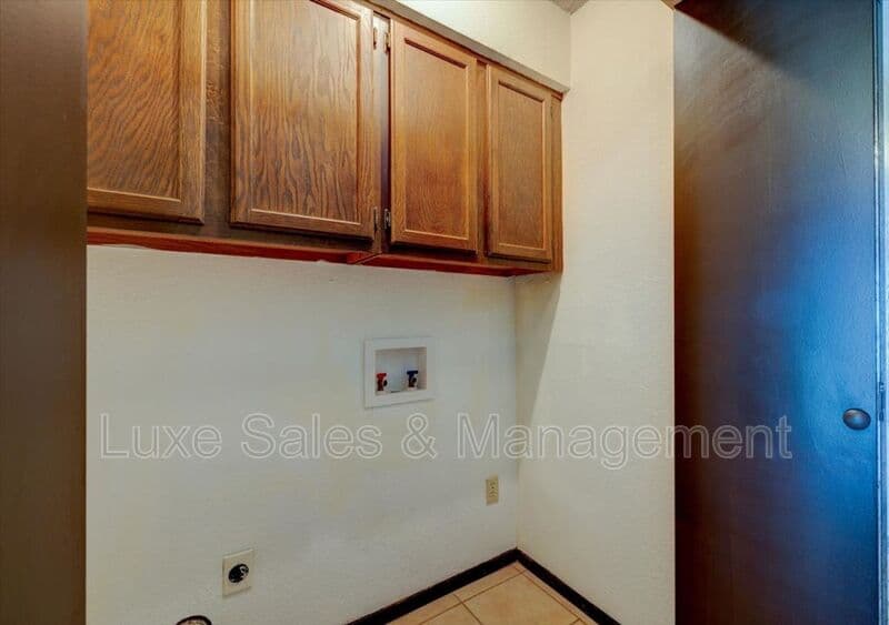 Oklahoma City House: 3718 Southwind Ave