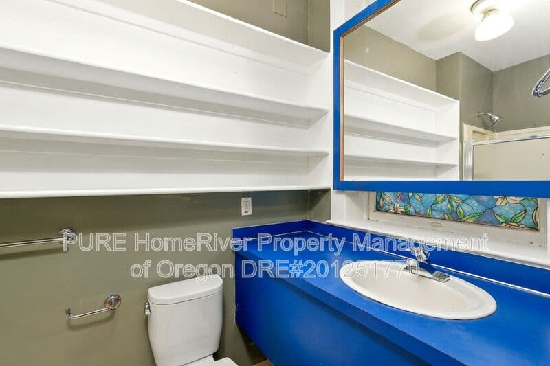 Portland Apartment: 2167 SW Yamhill St