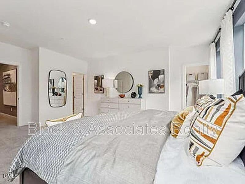 Wake Forest Condo: 404 Gaston Park Ln