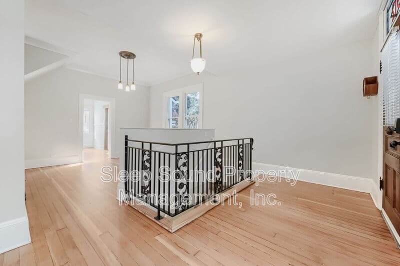 Portland House: 1912 NE 11th Ave