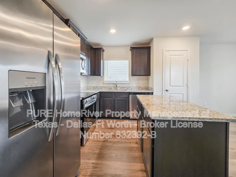 Fort Worth House: 9972 Fighting Falcon Way