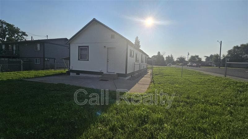 Spokane House: 2903 N Smith