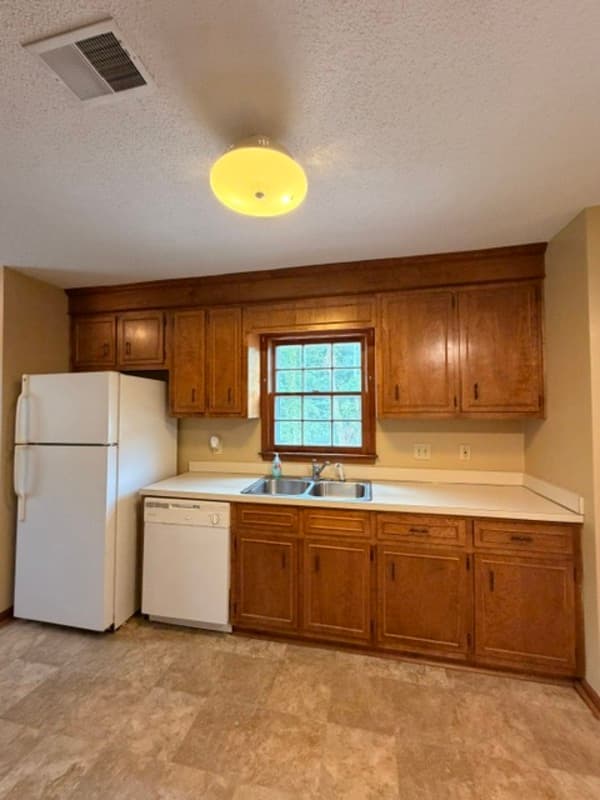 Irmo House: 101 Riverwalk Way