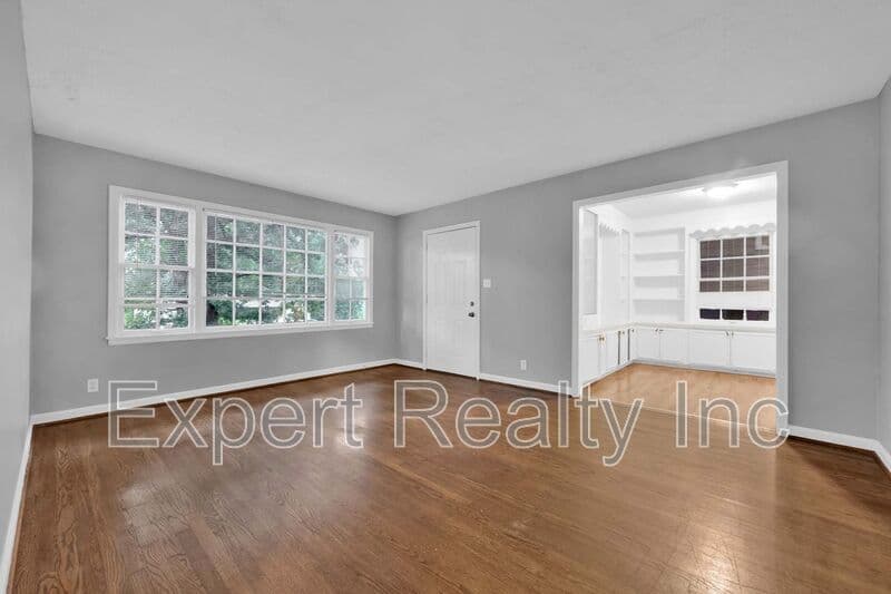 Birmingham House: 900 75th St S