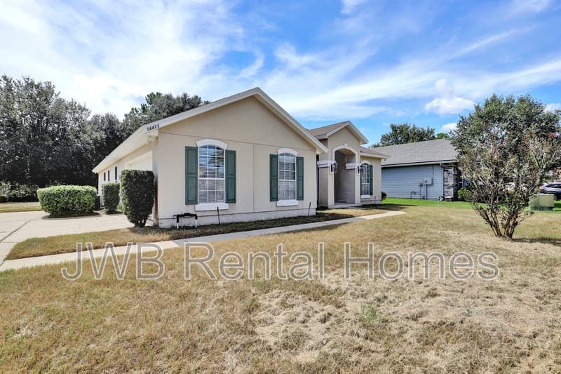 Jacksonville House: 14422 Christen Dr S