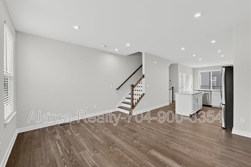 Charlotte Townhome: 3737 S Tryon St