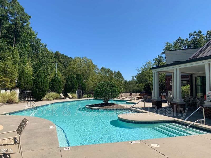 Durham House: 4016 Southpoint Landing