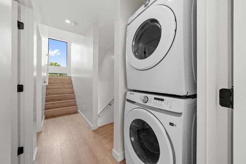 San Diego Condo: 2664 L Street