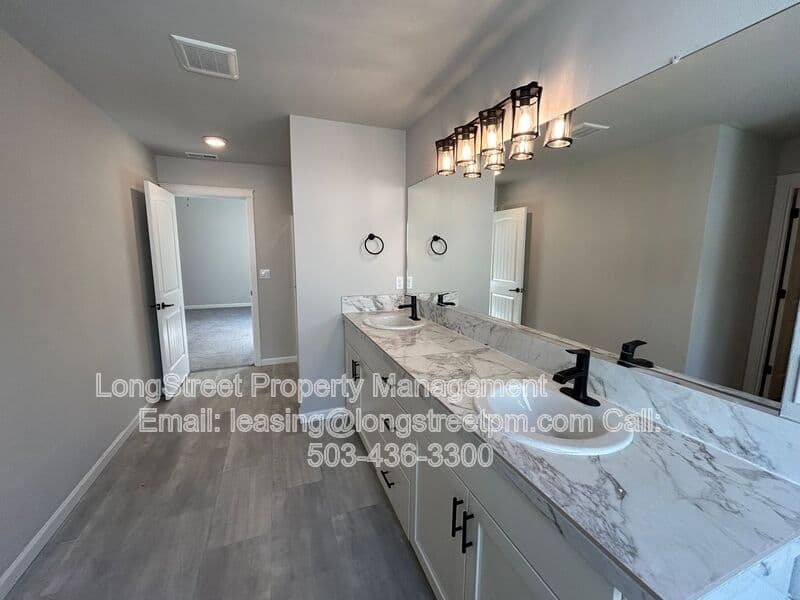 Adair Village House: 7237 SE Berg Dr