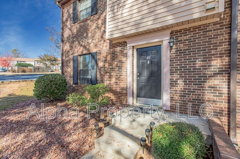 Taylors Condo: 812 Reid School Rd