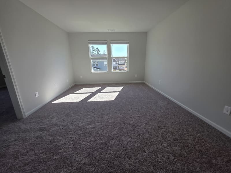 Youngsville House: 9 Silverbell Court