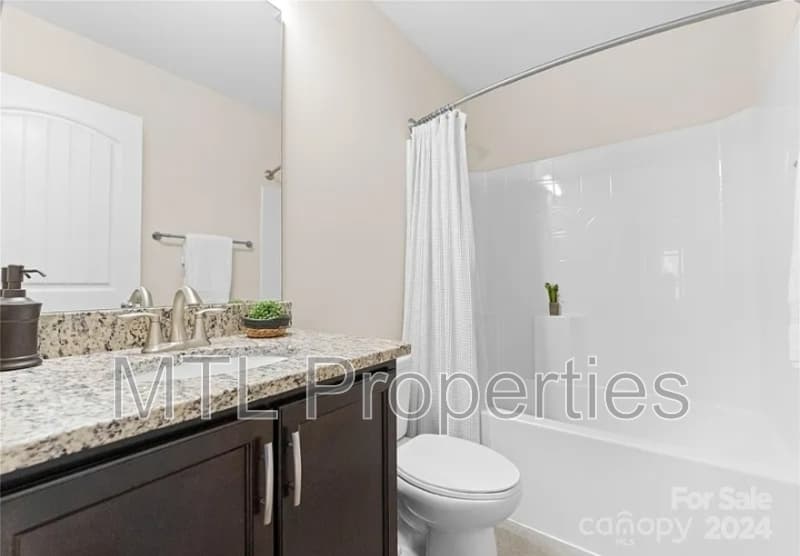 Fort Mill House: 3042 Collin House Drive