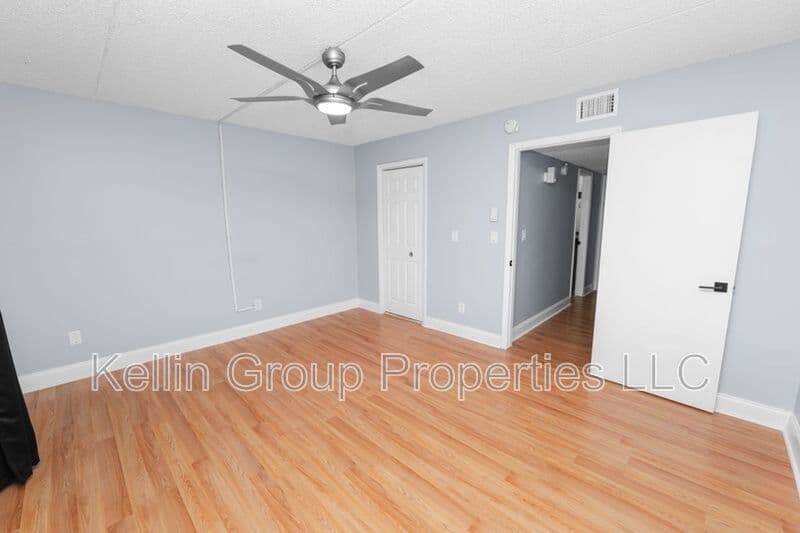 Tampa Townhome: 2862 Somerset Park Dr