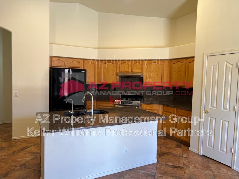 Tempe House: 689 W Minton Dr