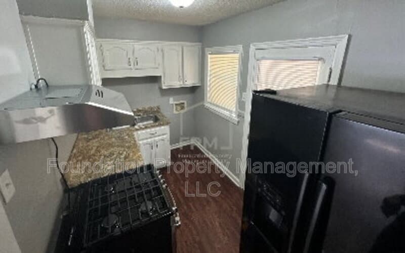 Memphis House: 3030 Gulf Avenue