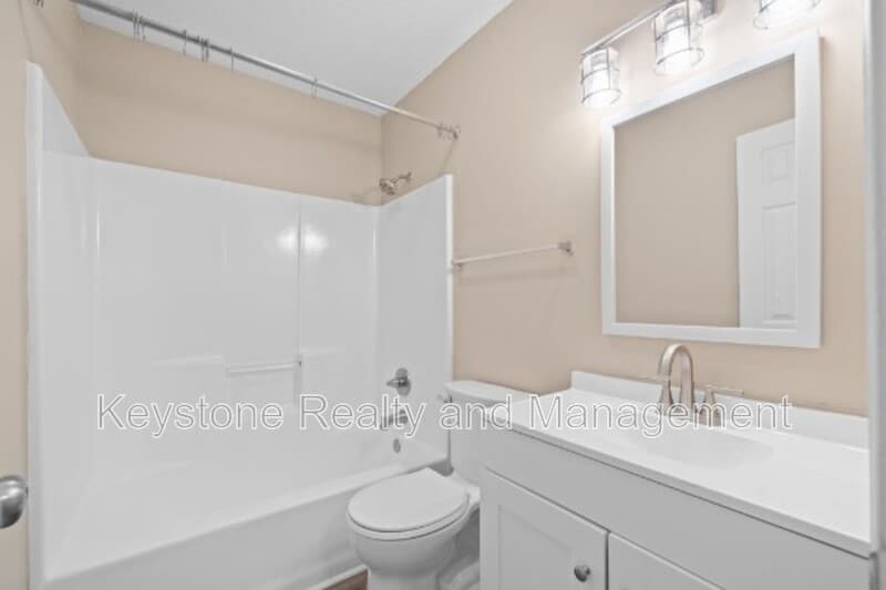 Oak Grove Condo: 290 Thompsonville Lane