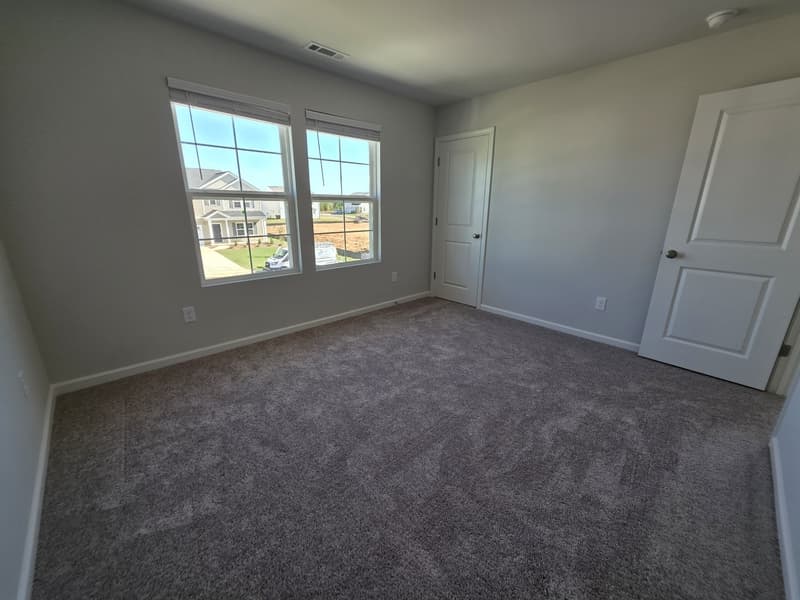 Youngsville House: 9 Silverbell Court