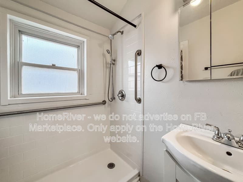 Pittsburgh House: 302 Mathews Ave