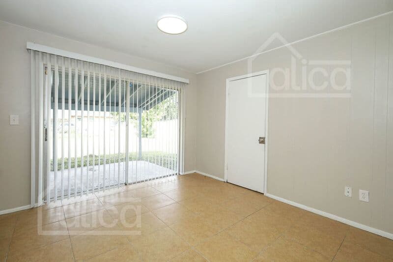 Orlando House: 1700 Ravenall Ave
