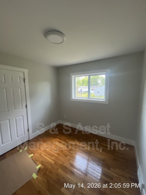 Lansing House: 4106 Stillwell Avenue