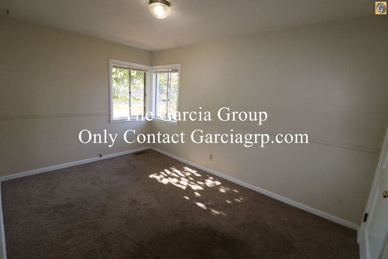 Portland House: 3515 NE 90th Ave