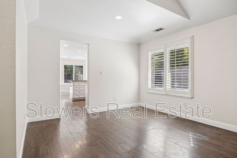 Pleasant Hill House: 26 Driftwood Court