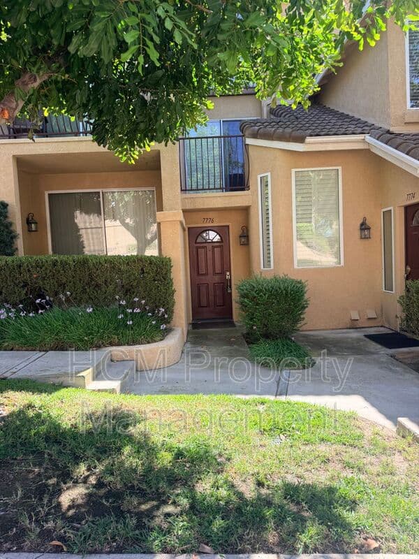 Anaheim House: 7776 E Portofino Ave