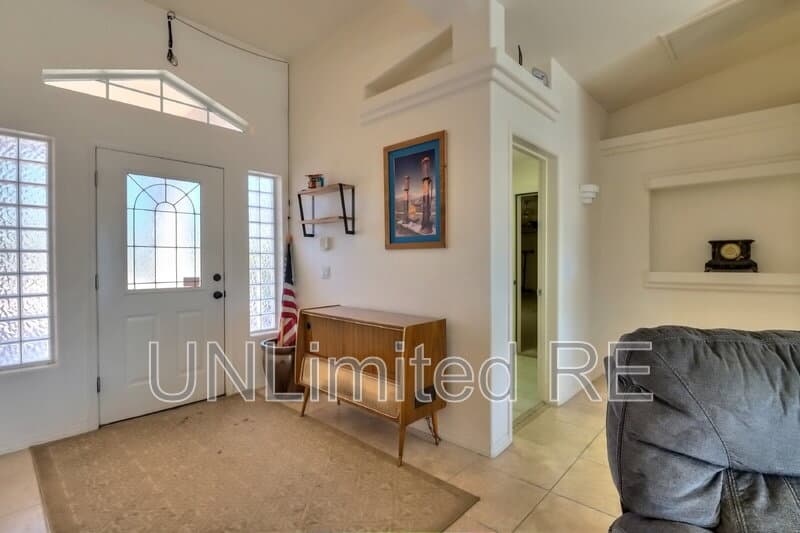 Lake Havasu City House: 304 Acoma Blvd S