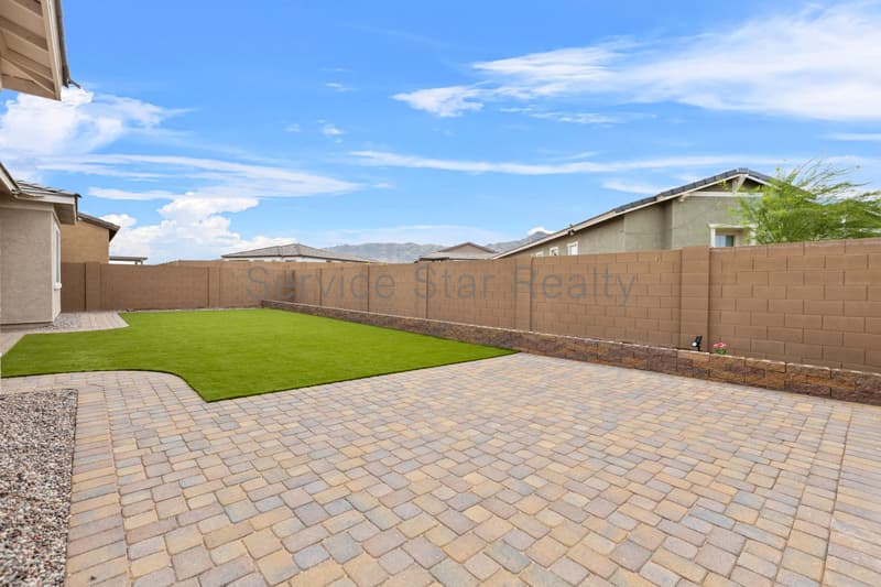 Laveen House: 4019 W Piedmont Rd