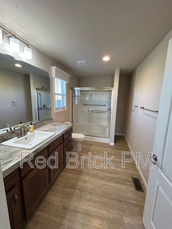 Livingston House: 11735 Olive Ave.