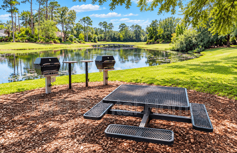 Jacksonville Condo: 13700 Richmond Park Dr N #1206