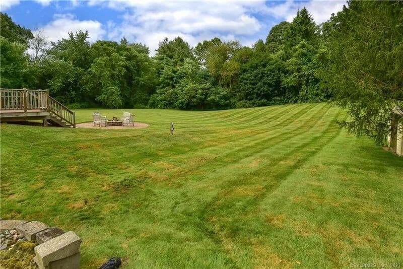 Enfield House: 281 Abbe Rd