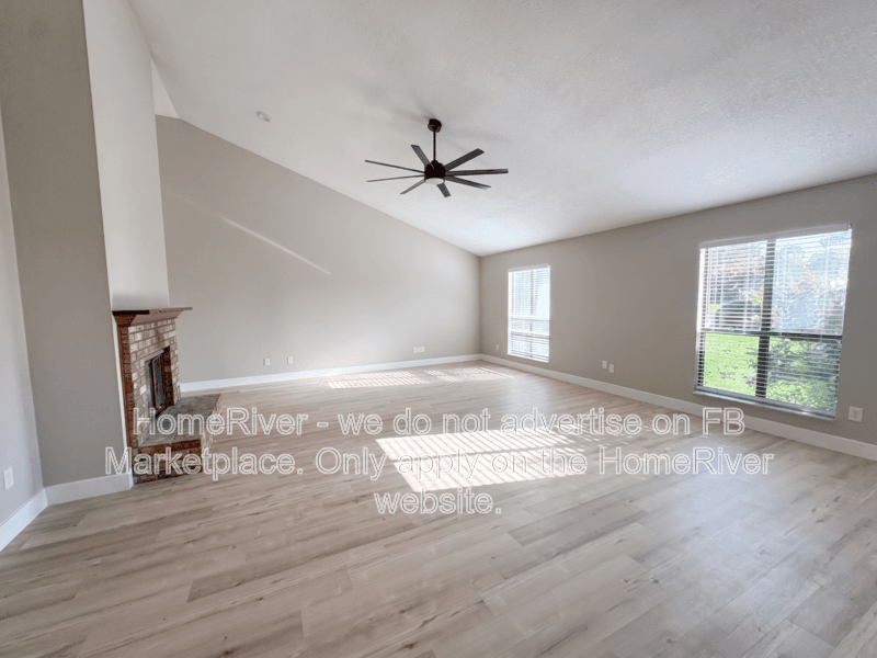 Pensacola House: 4780 Baywind Dr