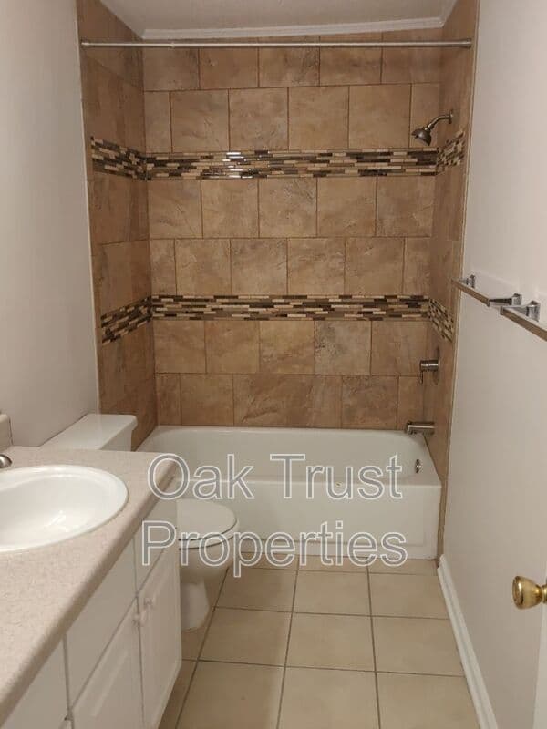 Mt Pleasant Condo: 1829 Villa Maison