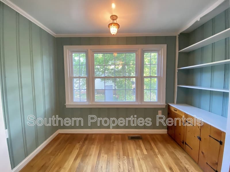 Fayetteville House: 807 Cape Fear Avenue