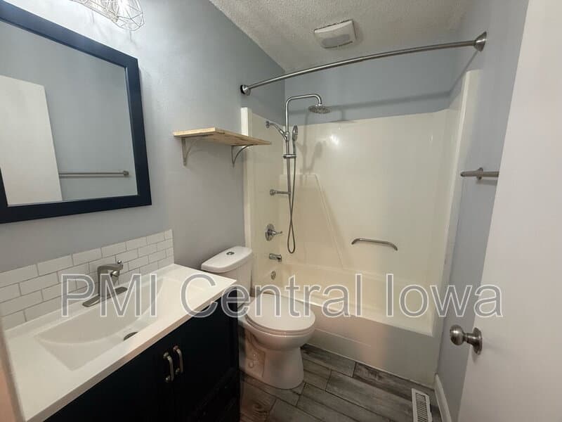Des Moines Townhome: 2843 Southeast 20th Street