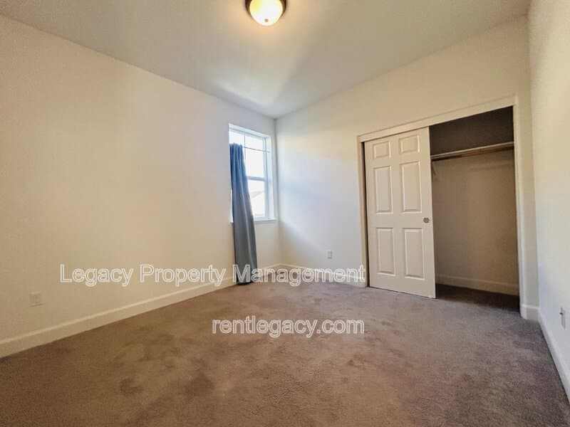 Vacaville House: 320 Fruitvale Rd