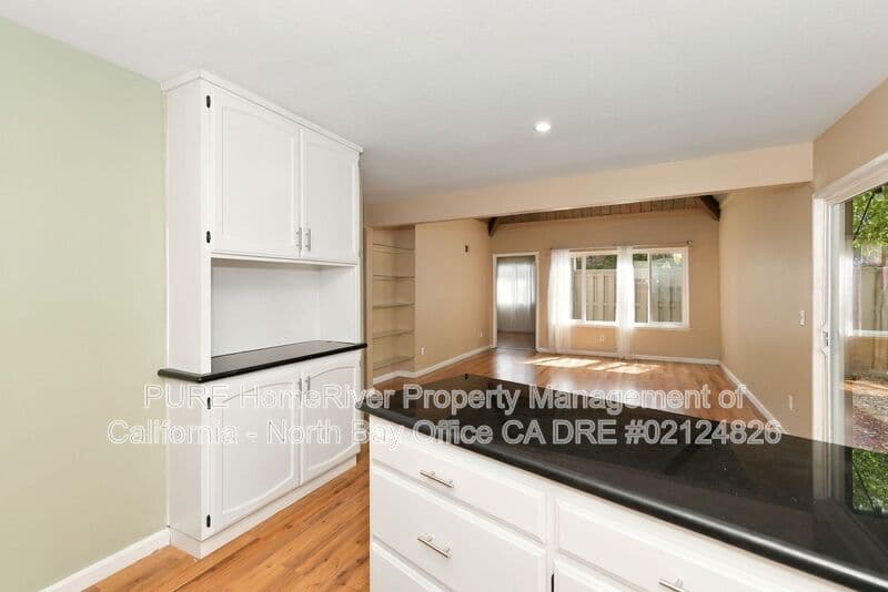 Santa Rosa Condo: 1951 Knolls Drive