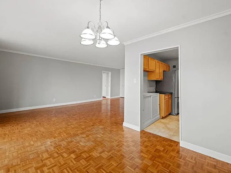 Cincinnati Condo: 2324 Madison Rd