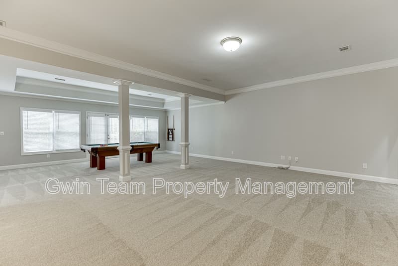 Duluth House: 9345 Riverclub Pkwy