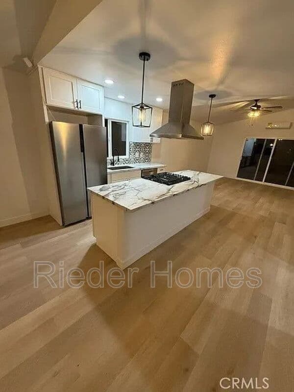 San Diego Condo: 664 Carefree Dr