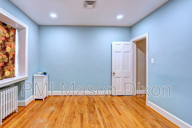Baltimore House: 5304 Springlake Way