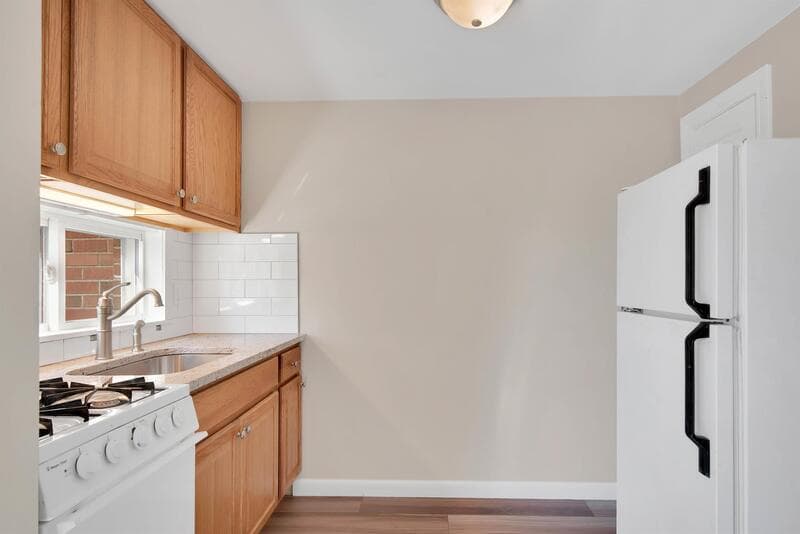 East Hartford Condo: 353 A Main Street