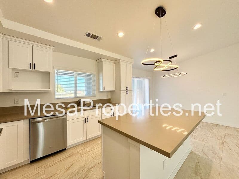 Phelan House: 13775 Schlitz Rd
