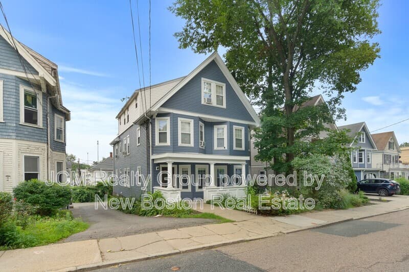 Roslindale Condo: 648 South Street