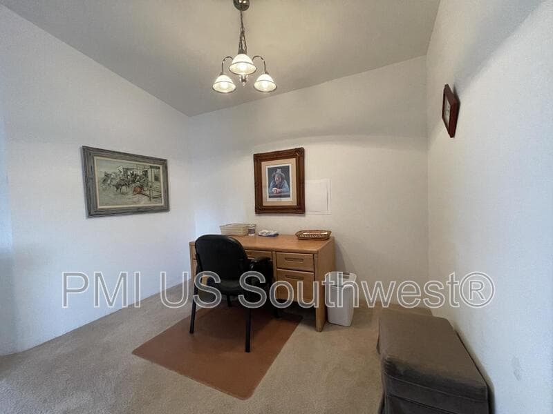 Bullhead City House: 2350 Adobe Rd