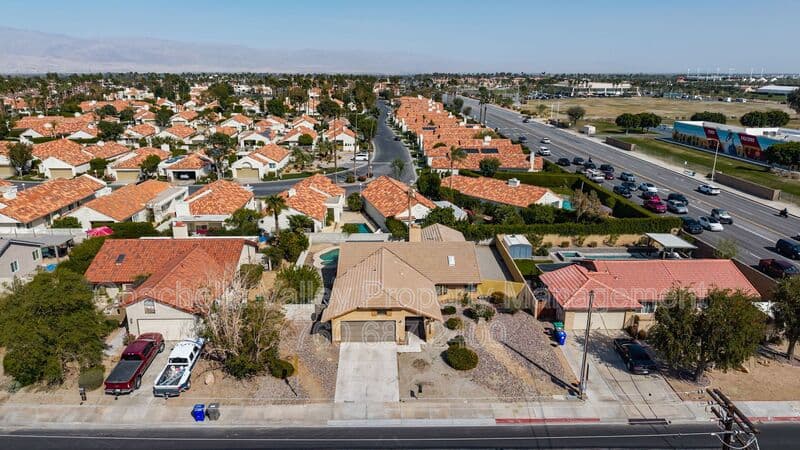 Palm Desert House: 43922 Warner Trail